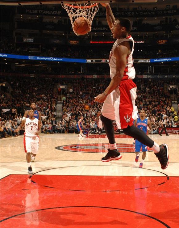 随着比赛的 随着比赛的