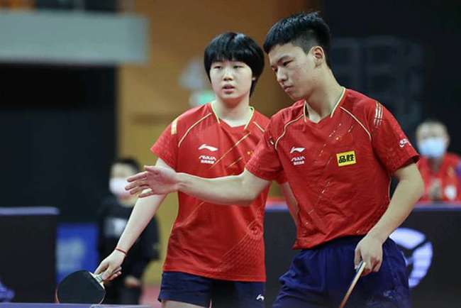 与两位选手 与两位选手